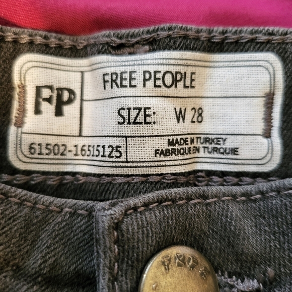 NWT Free People size 28 Black raw hem - Picture 2 of 14